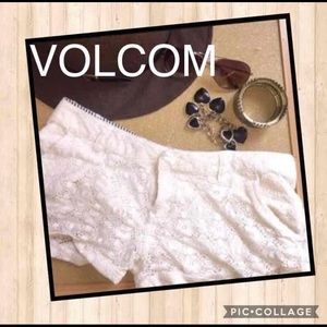 VOLCOM Beachy WHITE LACE SHORTS 1